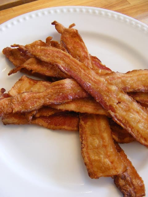 bacon-strips-on-plate
