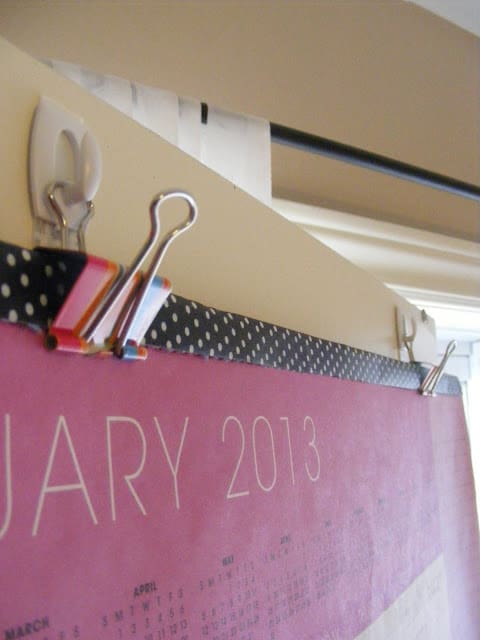 hang-calendar-using-binder-clips