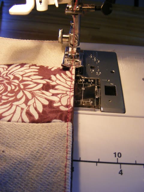 sewing-machine-sewing